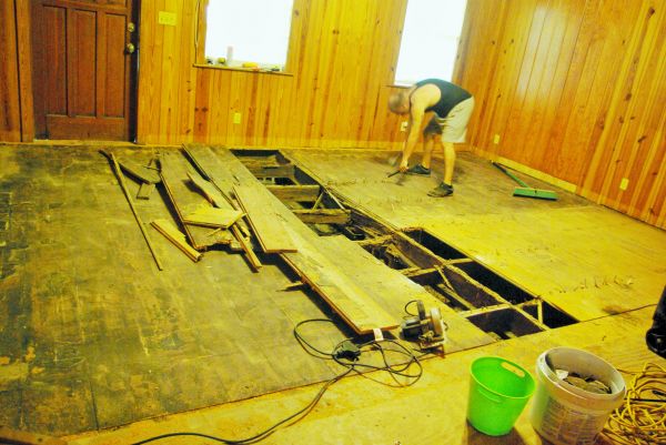 Subfloor Demolition in Mount Vernon